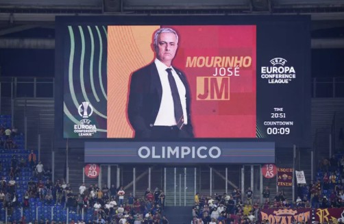 AS Roma thắng đậm CSKA Sofia, mừng trận cầu 1.001 của HLV Jose Mourinho